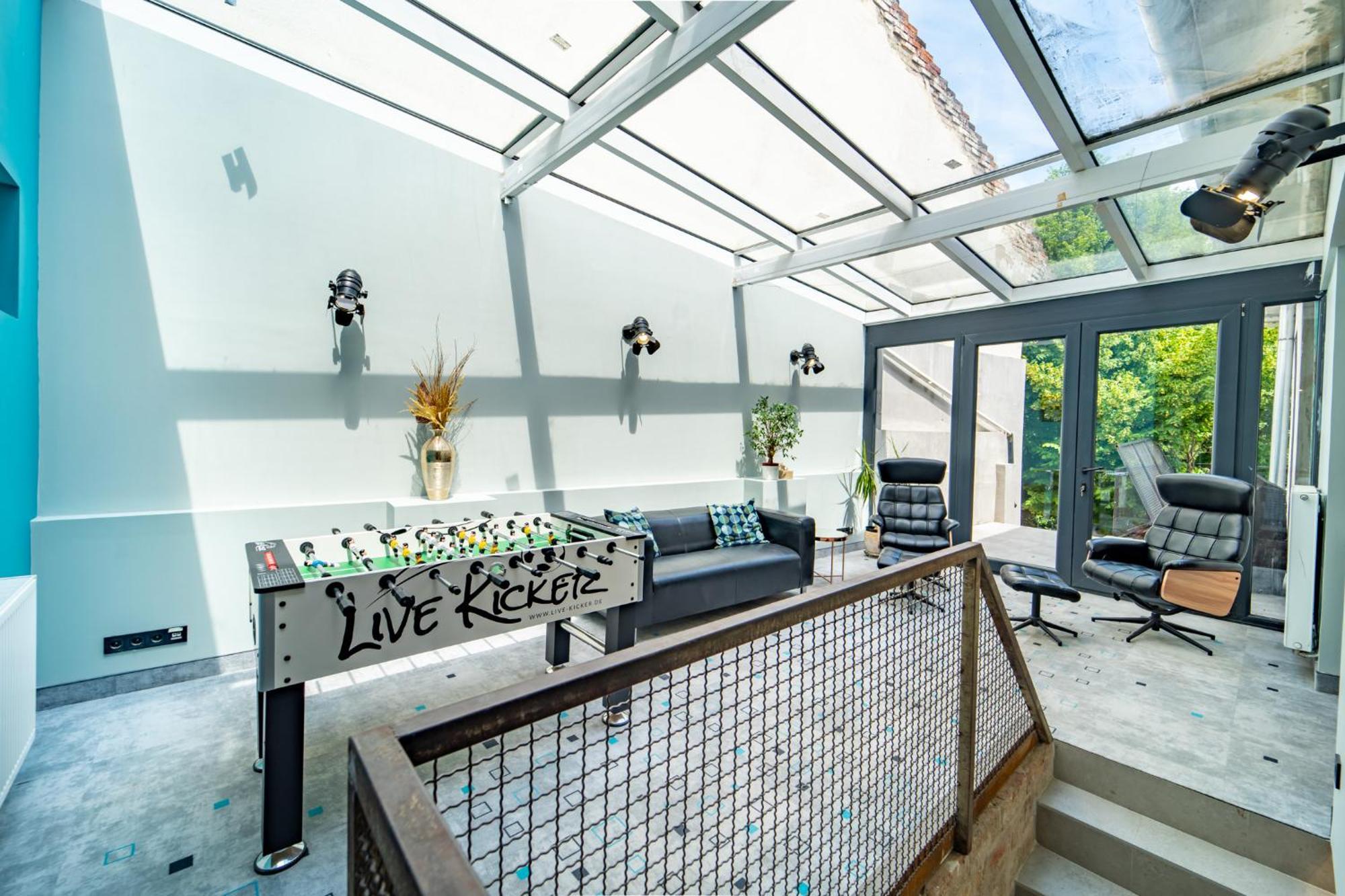 Loft Garden - 4 Bedroom 3 Ba, Sleeps 10, 7 Min To Downtown Budapest